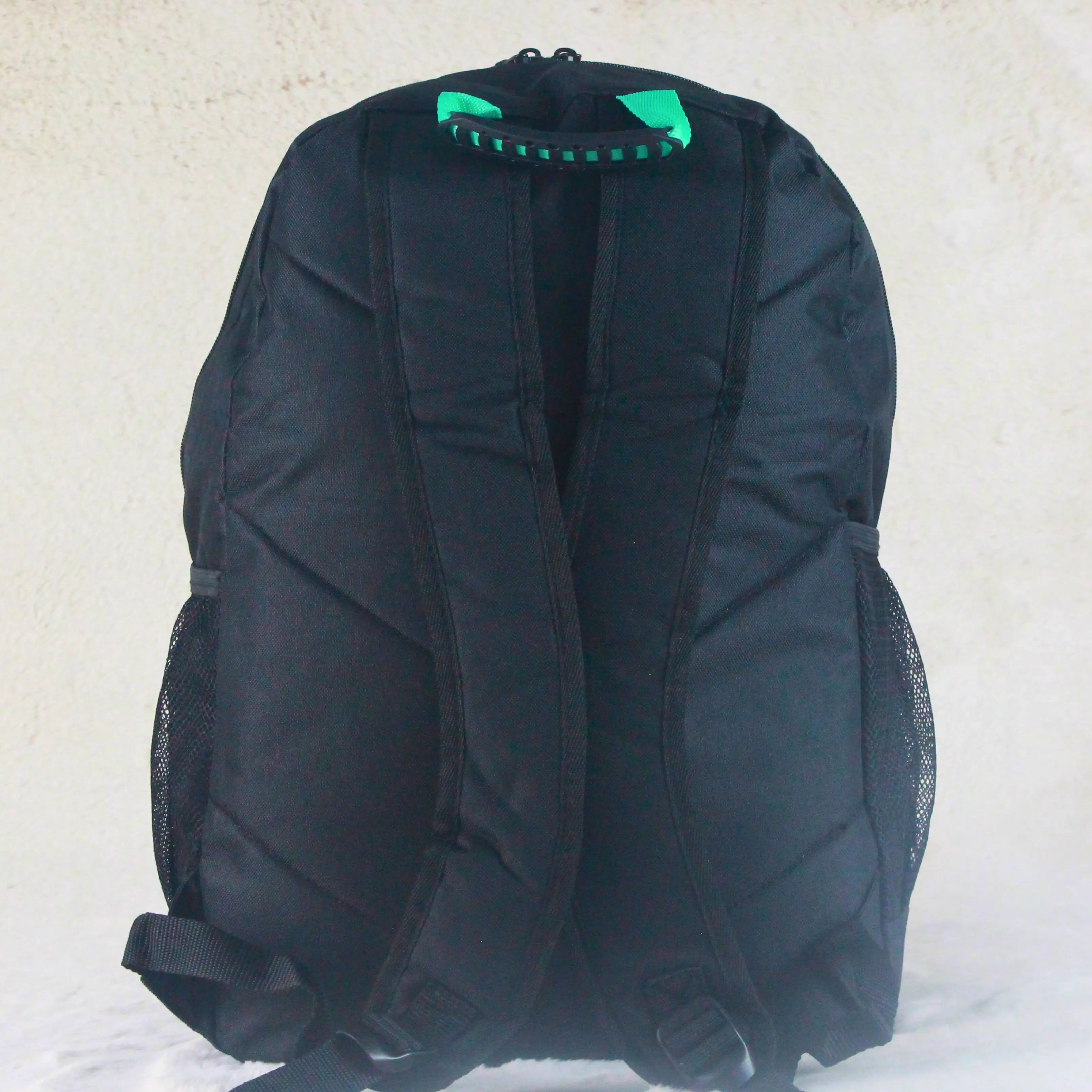 Summit Ridge 18" Black + Mint Bungee Daypack – University & Travel Backpack